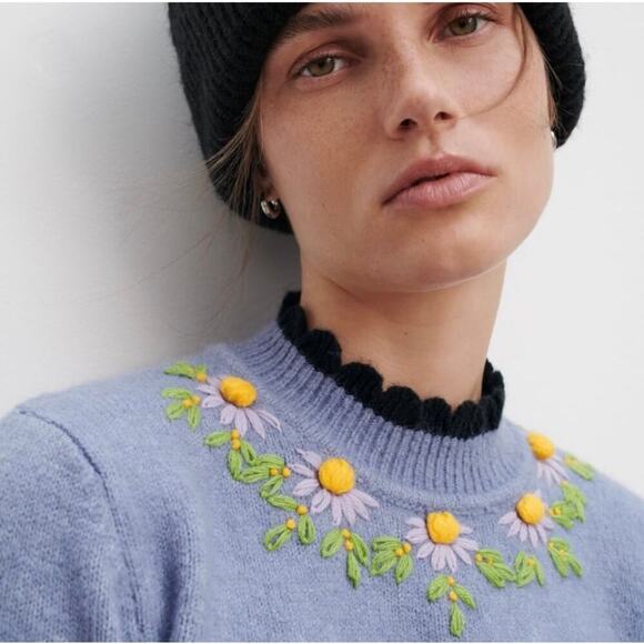 Zara Zara Blue Long Sleeve Sweater Colorful Embroidered Floral Detail Size Small - Picture 2 of 7